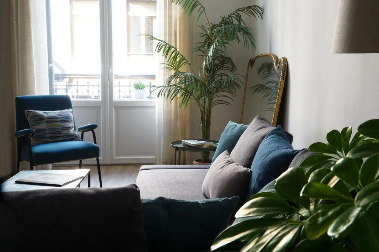 T-Home / Stylish Apartment Palermo Center 0*,