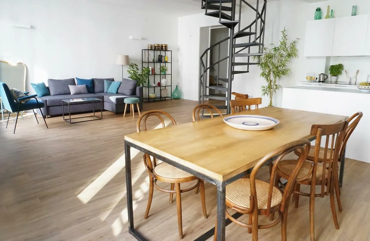 T-Home / Stylish Apartment Palermo Center