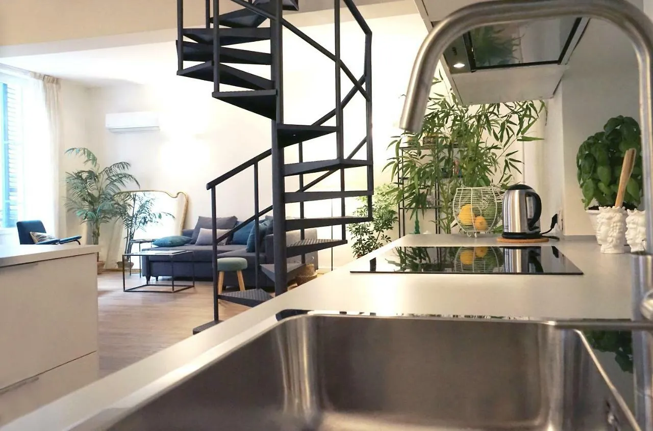 T-Home / Stylish Apartment Palermo Center